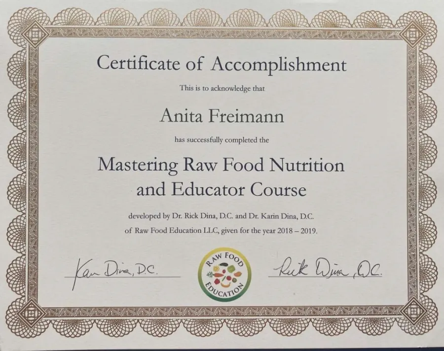 Certifikat Mastering Raw Food Nutrition and Educator Course na ime Anita Freimann
